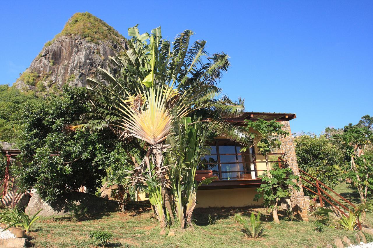 Отель La Hacienda Mauritius Маэбур Экстерьер фото